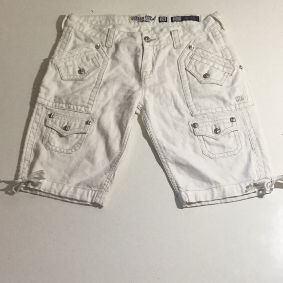 D52s White Miss Me Bermuda Cargo Shorts 